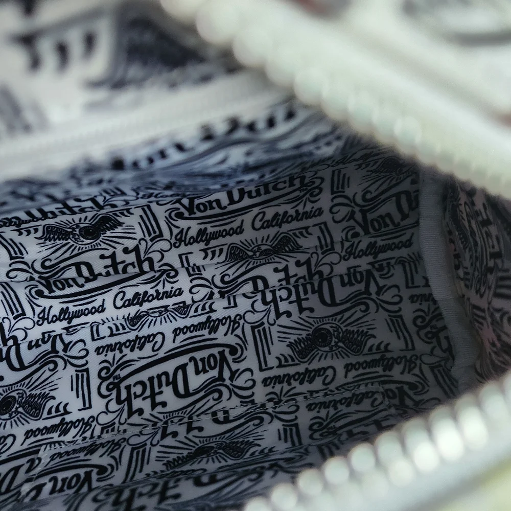 Von Dutch *NWT* Bowling Bag w/detachable strap - Picture 7 of 8